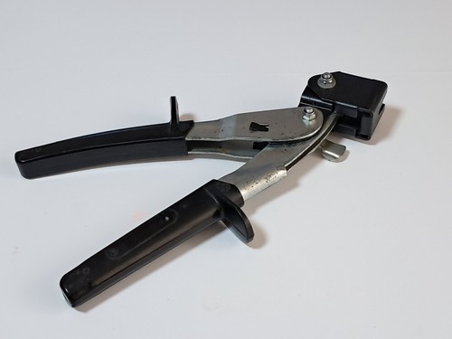Stück hohlraumdübelzange - 1,